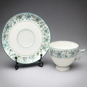 Porcelánový čajový šálek, Západní Čechy, poslední třetina 19. století